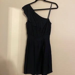 BCBGeneration black one shoulder dress w pockets!